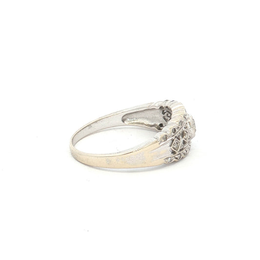 White Gold 31-Stone Diamond Ring