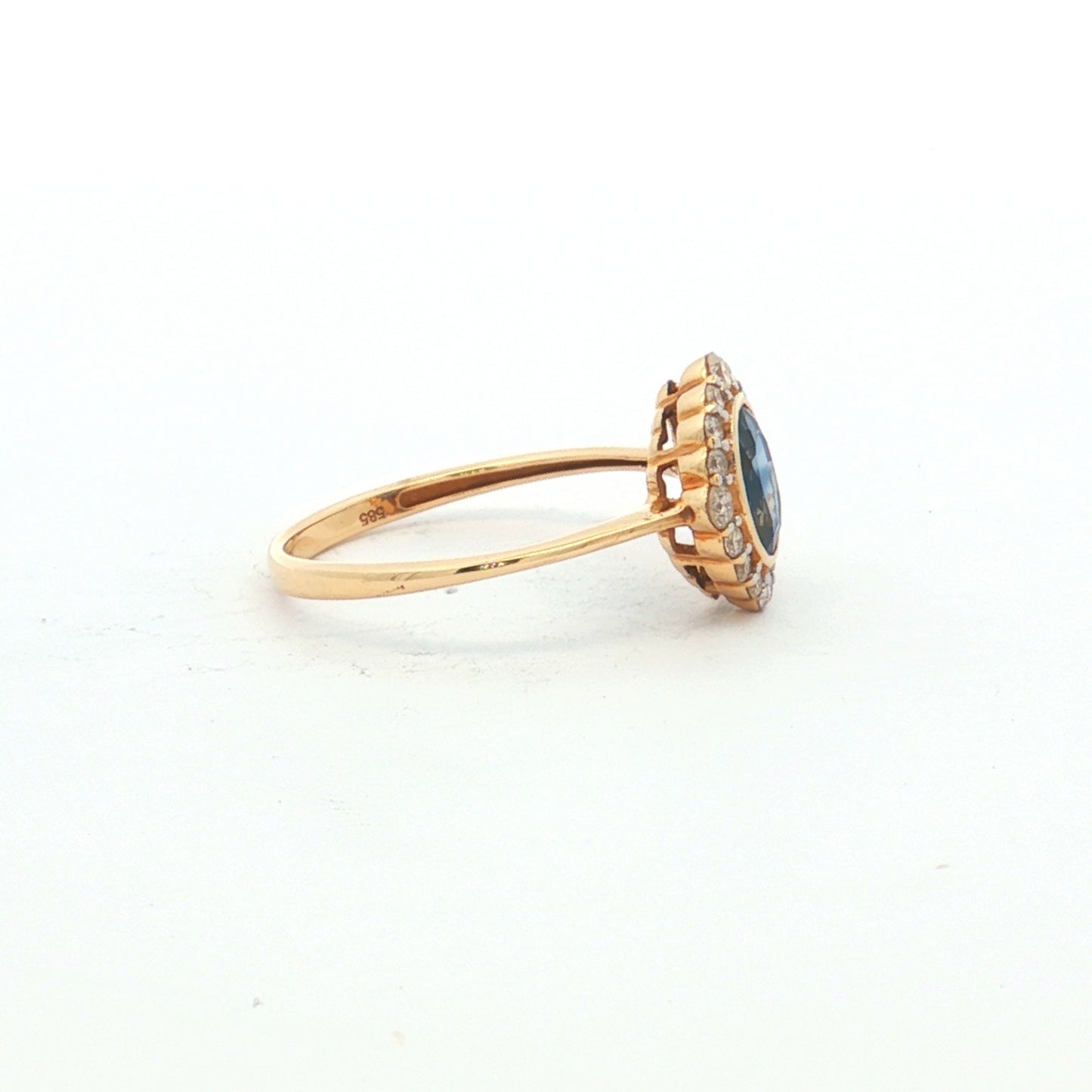 Yellow Gold Blue Sapphire & Diamond Cluster Ring
