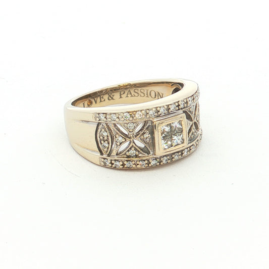 White Gold Princess & Round Brilliant Diamond Cluster Ring