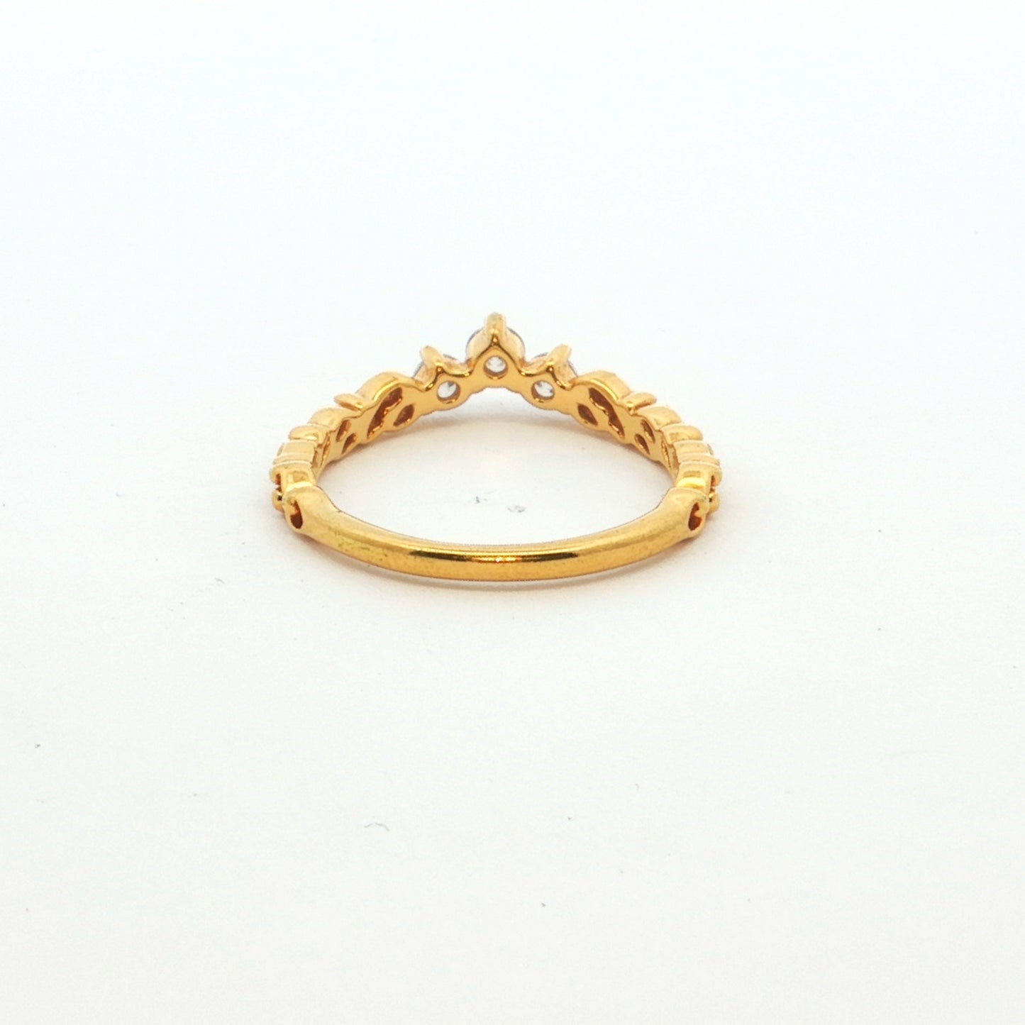 Pandora Tri-Stone Tiara Ring in Gold