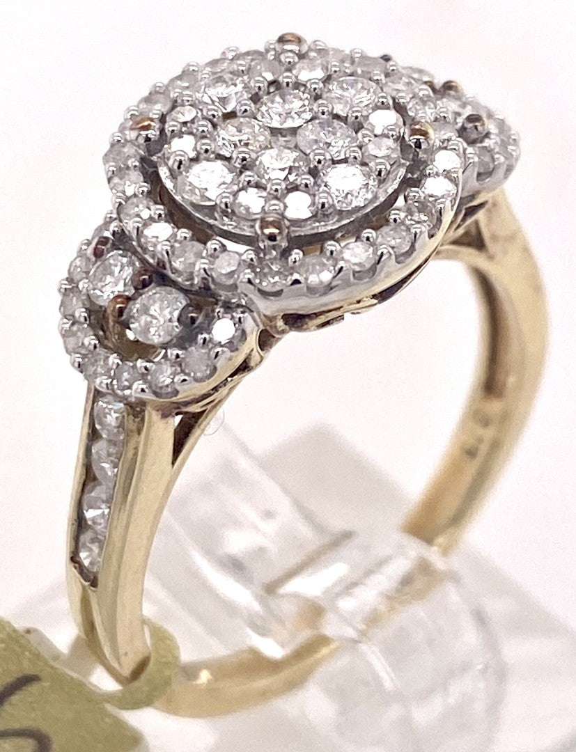 9ct Yellow Gold Diamond Cluster Ring image 2