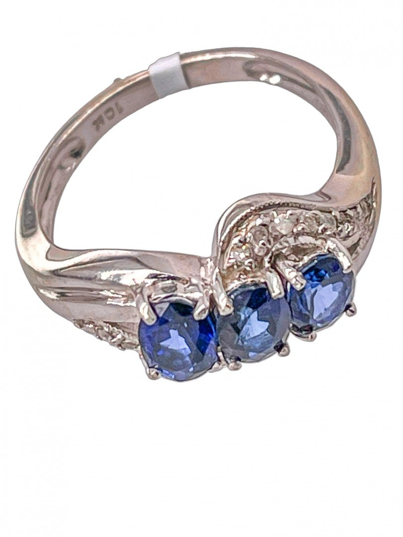10ct White Gold Diamond & Sapphire Ring image 2