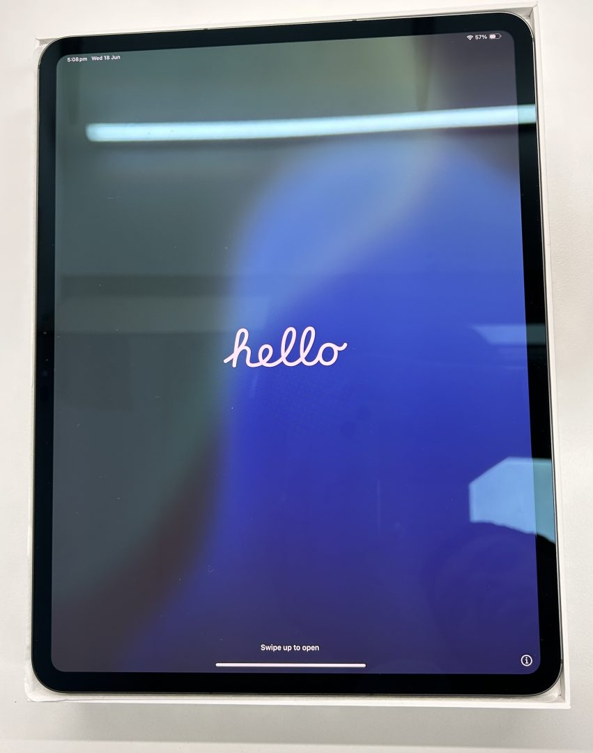iPad Pro 13" (M4) – Wi-Fi + Cellular | 512GB | Space Black image 3