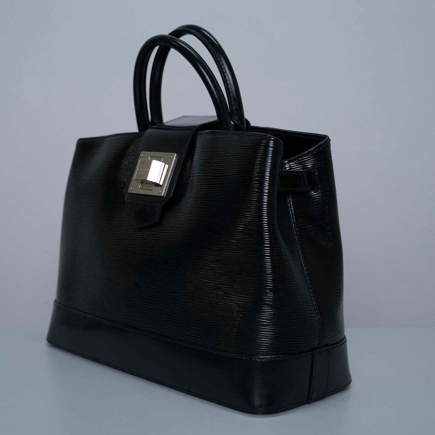 Louis Vuitton Mirabeau PM Bag