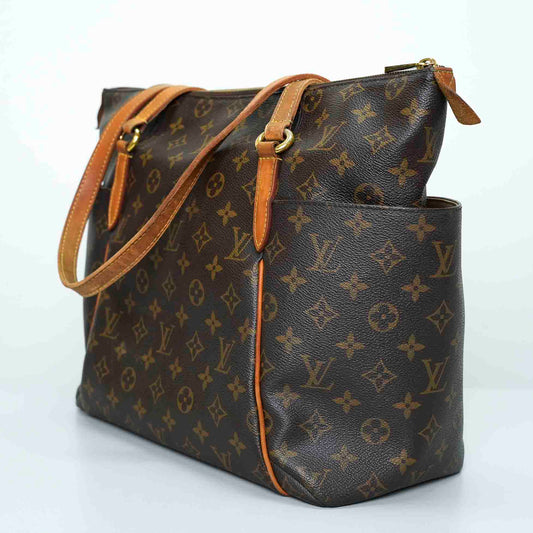 Louis Vuitton Totally MM Monogram Canvas Tote Bag
