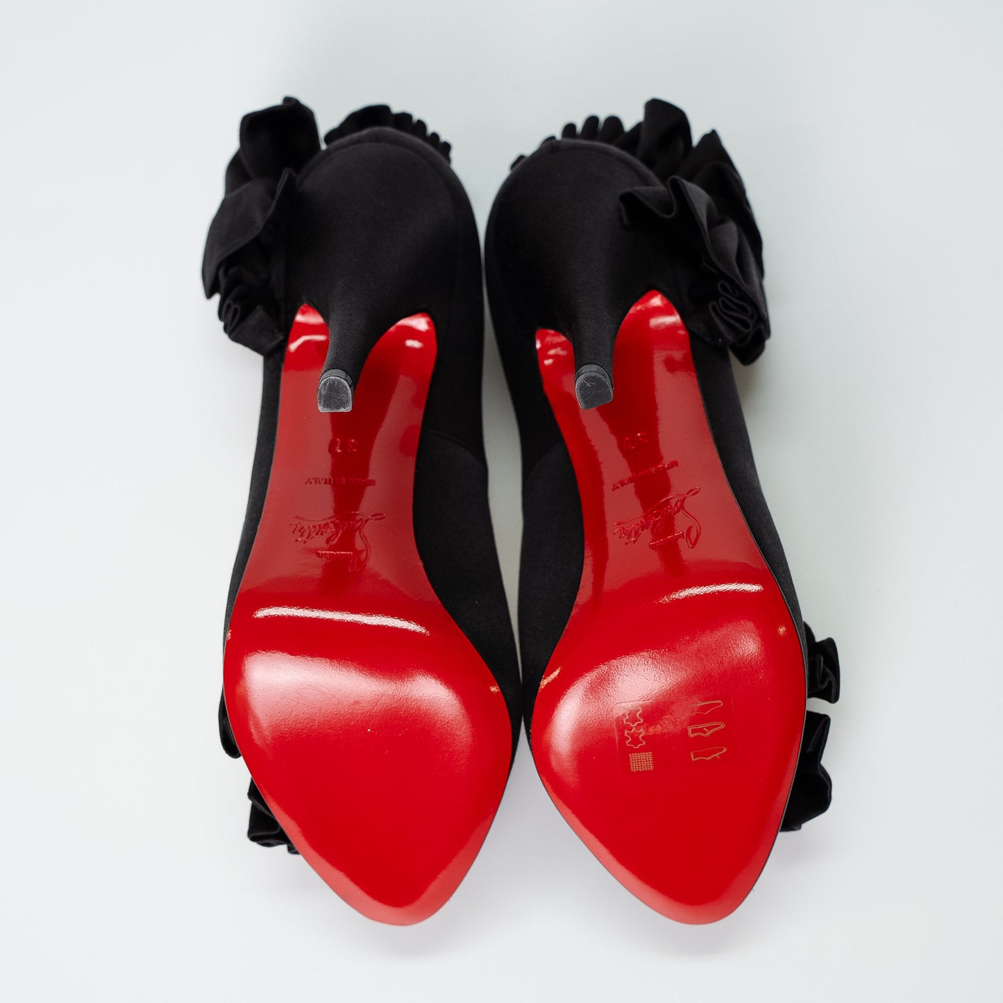 Christian Louboutin Escandria Veneneuse 120 Black Satin Heels