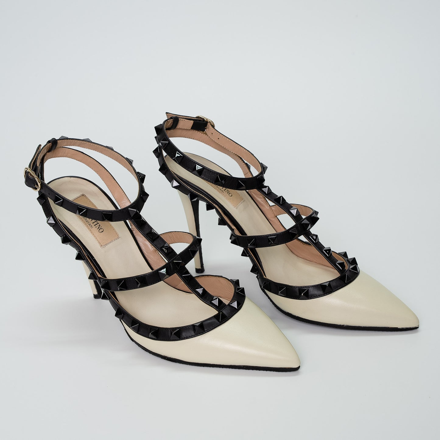 Valentino Garavani Rockstud Caged Pumps Ivory & Black Leather