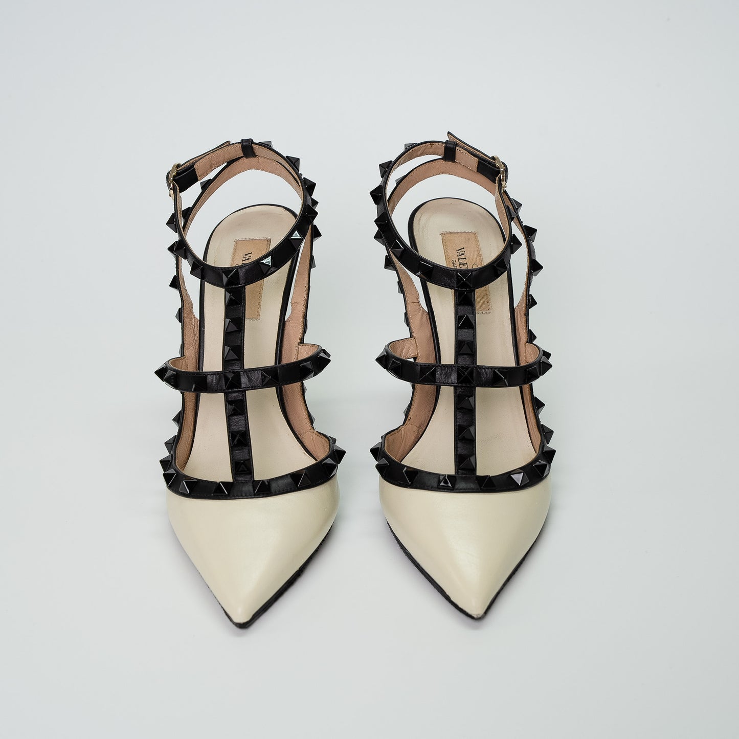 Valentino Garavani Rockstud Caged Pumps Ivory & Black Leather