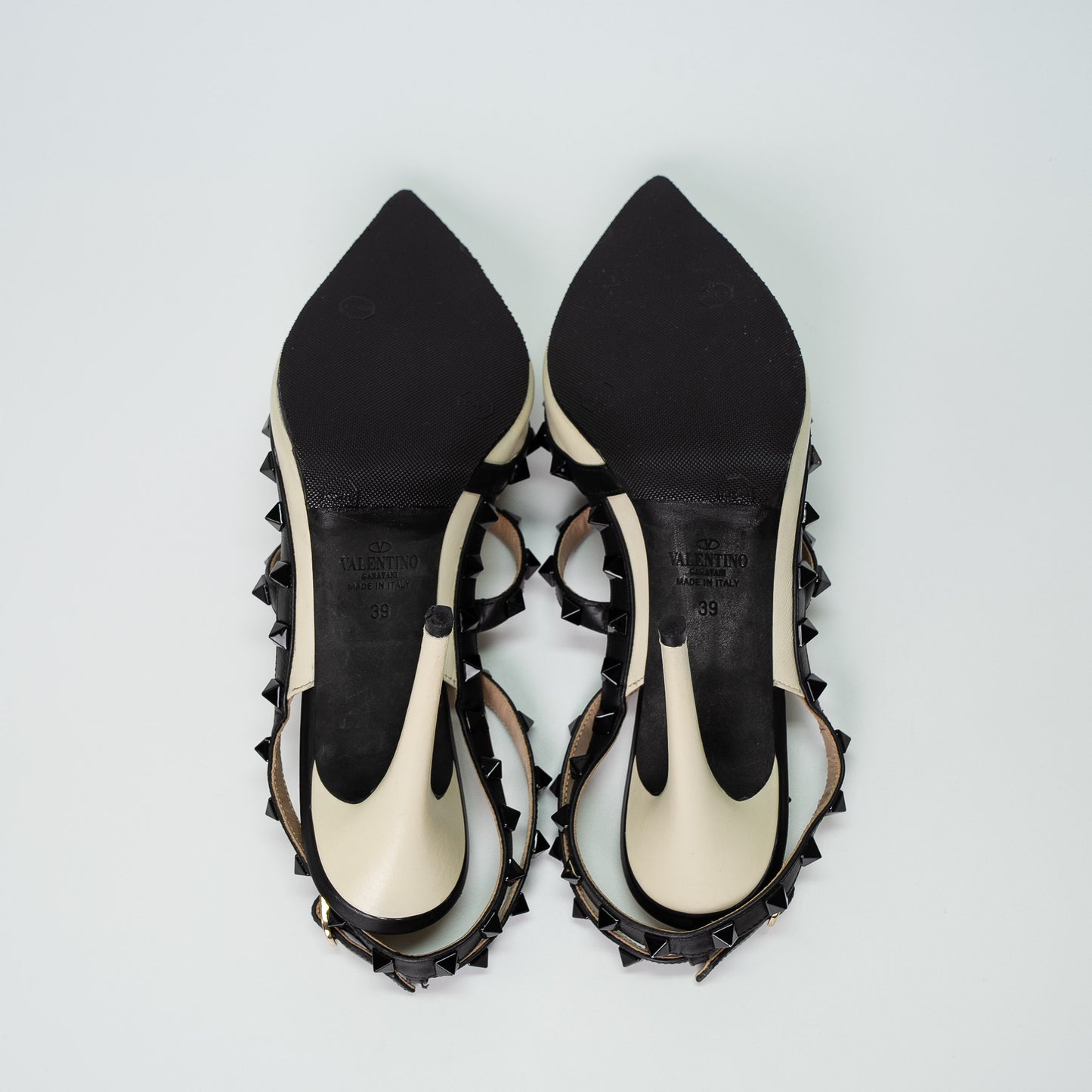 Valentino Garavani Rockstud Caged Pumps Ivory & Black Leather