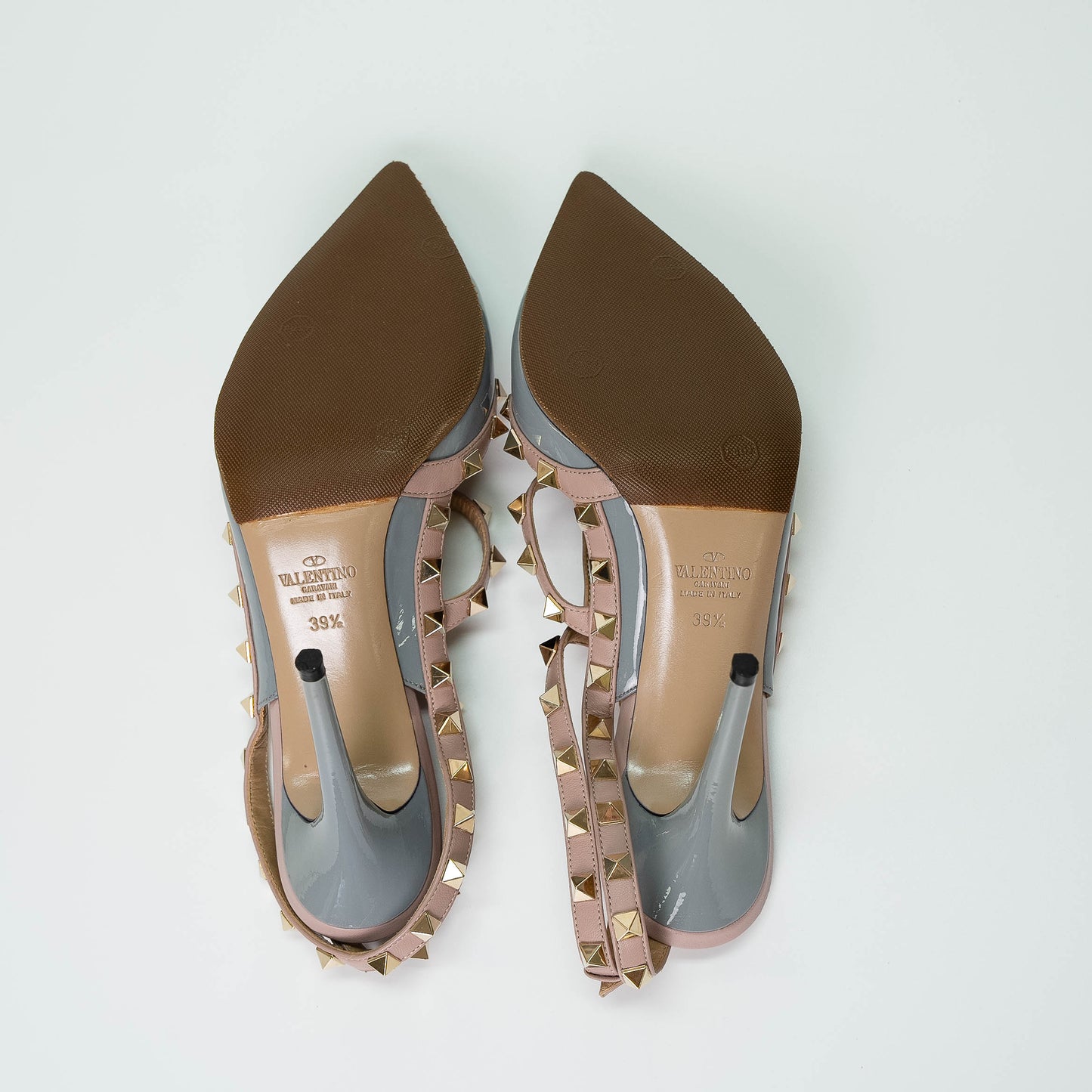 Valentino Garavani Rockstud Caged Pumps Gris & Poudre Patent Leather