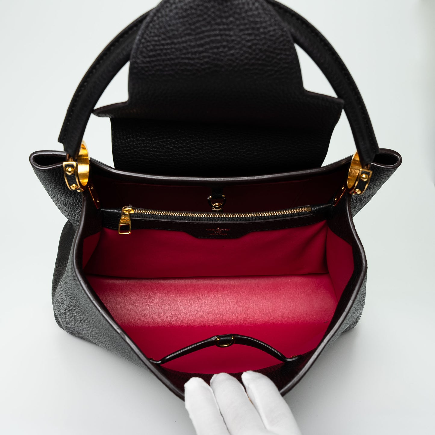 Louis Vuitton Capucines MM Black Leather Handbag