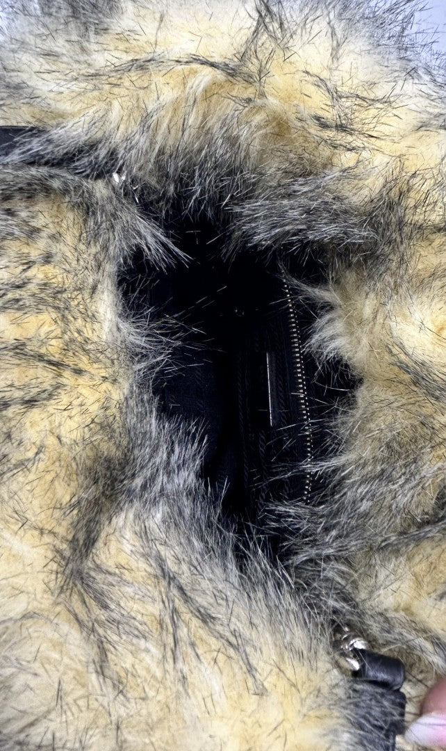 PRADA FAUX FUR TOTE HANBAG image 6