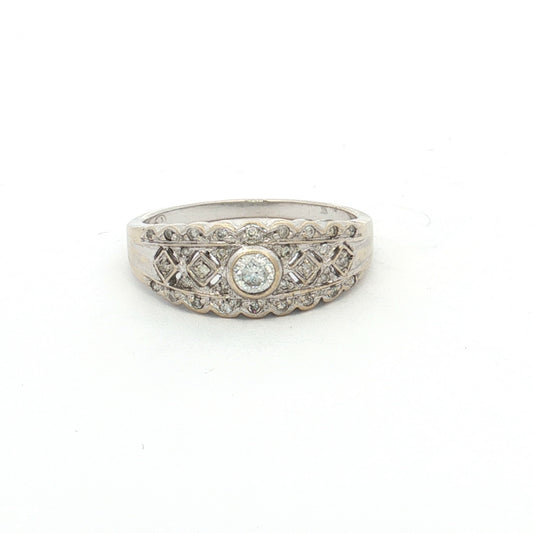 White Gold 31-Stone Diamond Ring