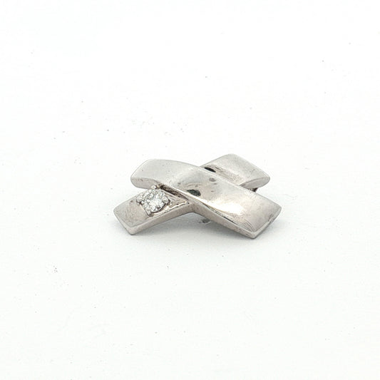 Elegant 14ct White Gold Diamond Accent Pendant