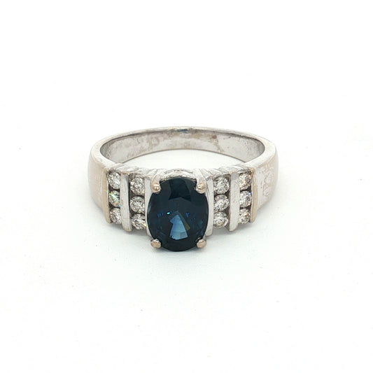18ct White Gold Sapphire Diamond Ring