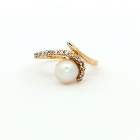 Yellow Gold Pearl & Diamond Ring