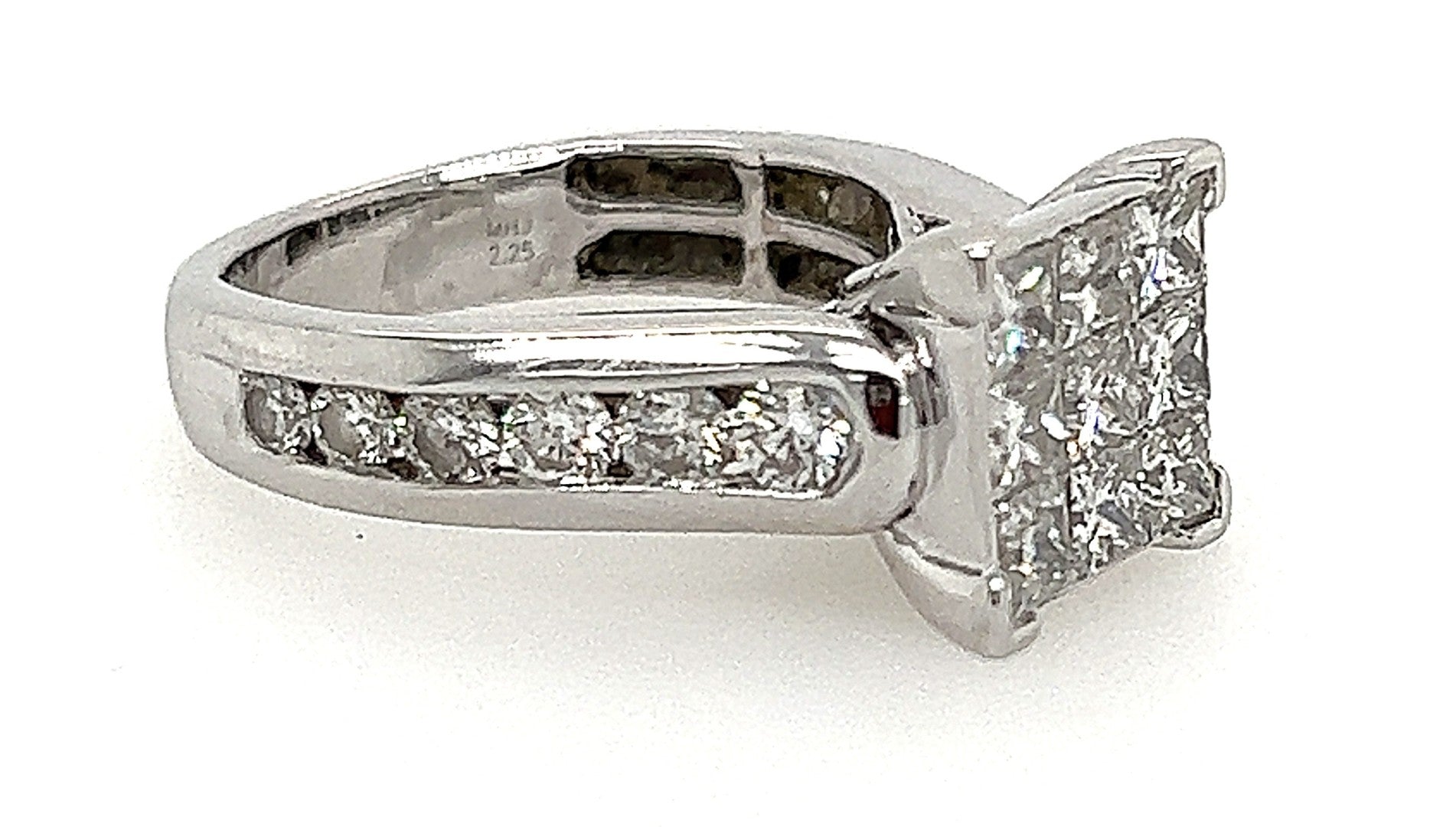 14ct White Gold 2.25cts Diamond Ring image 2