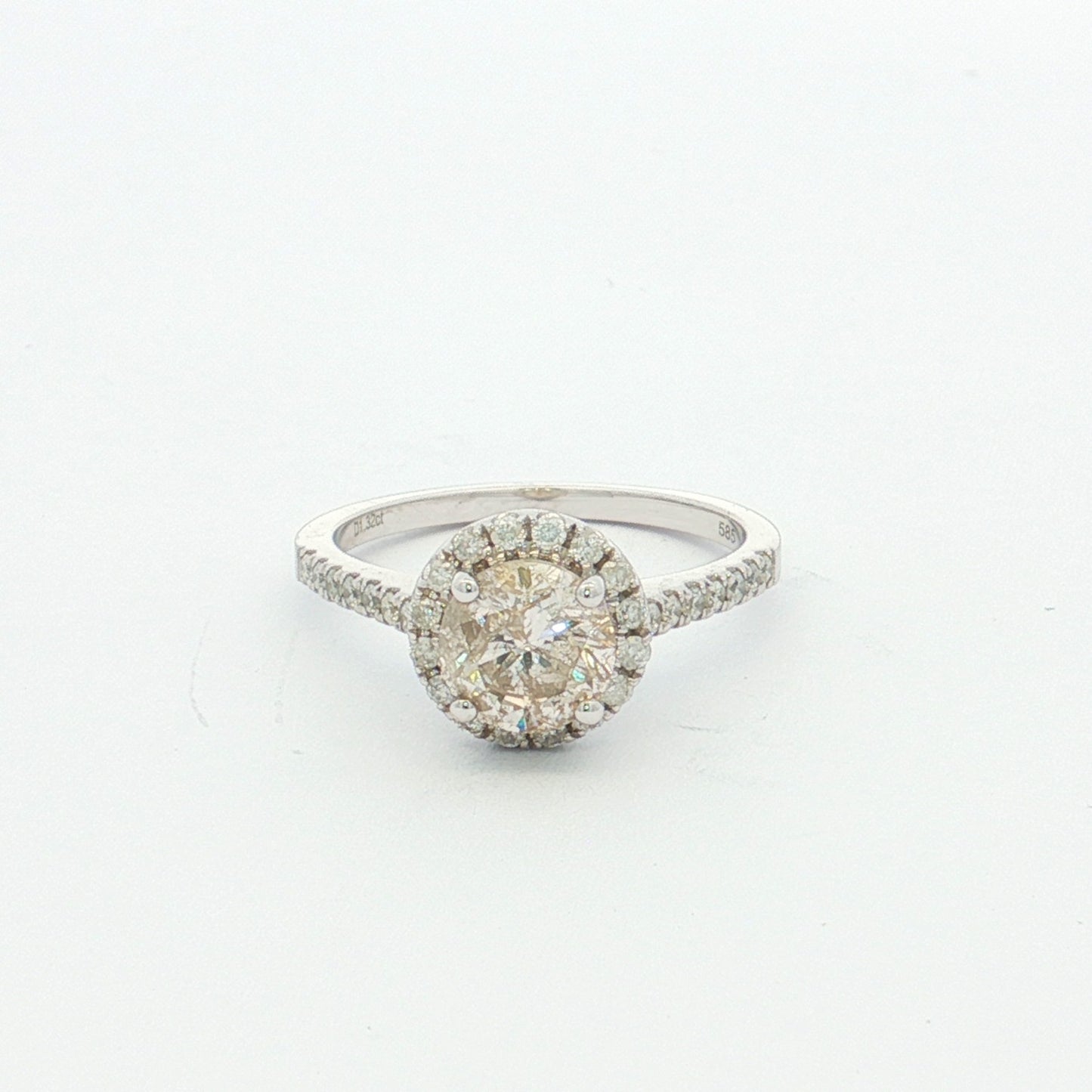 White Gold Round Brilliant-Cut Diamond Cluster Ring