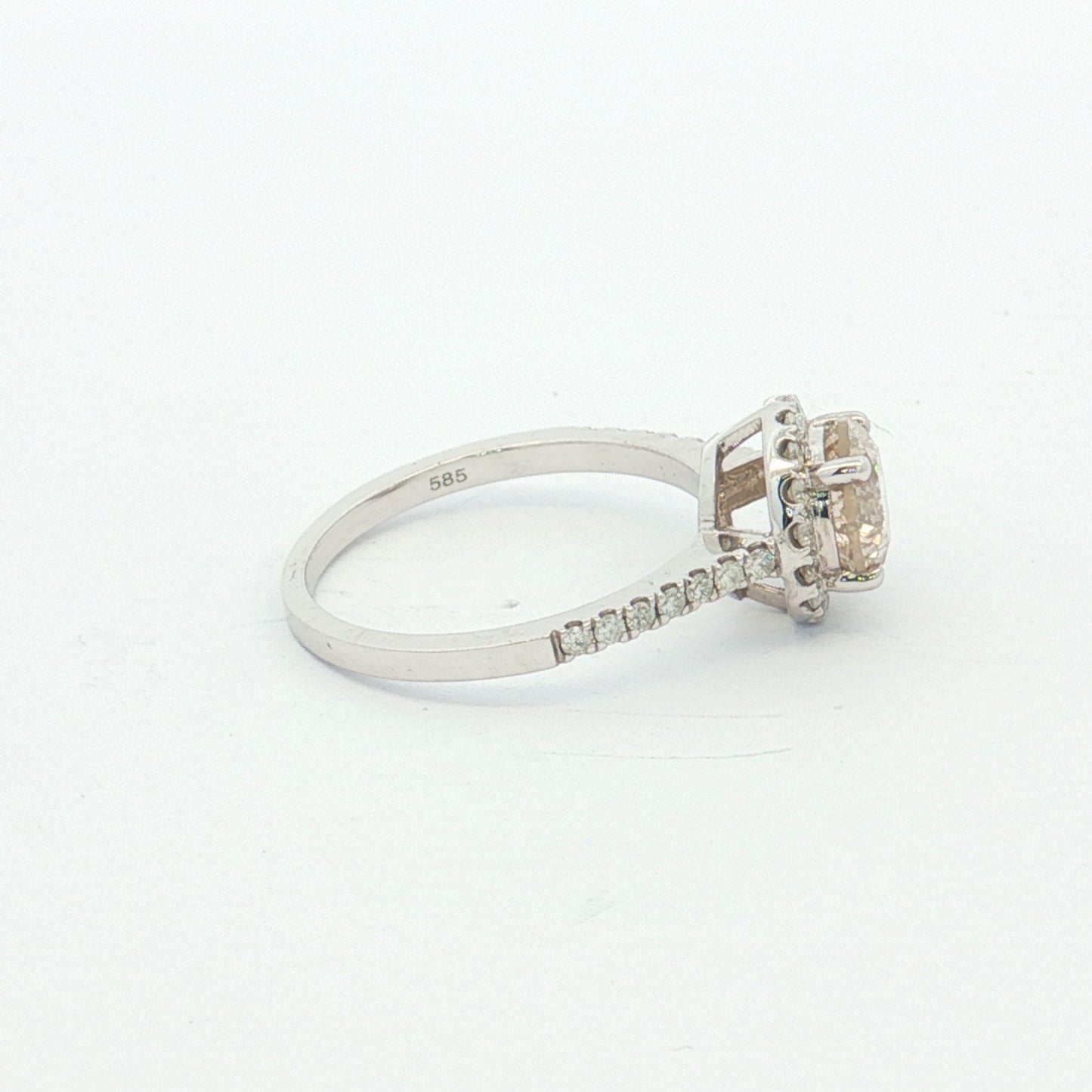 White Gold Round Brilliant-Cut Diamond Cluster Ring