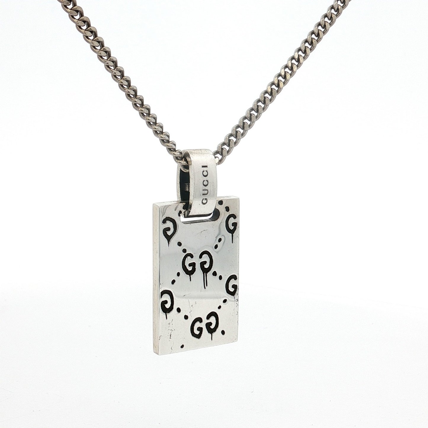 Gucci Trademark GG Engraved Silver Pendant Necklace