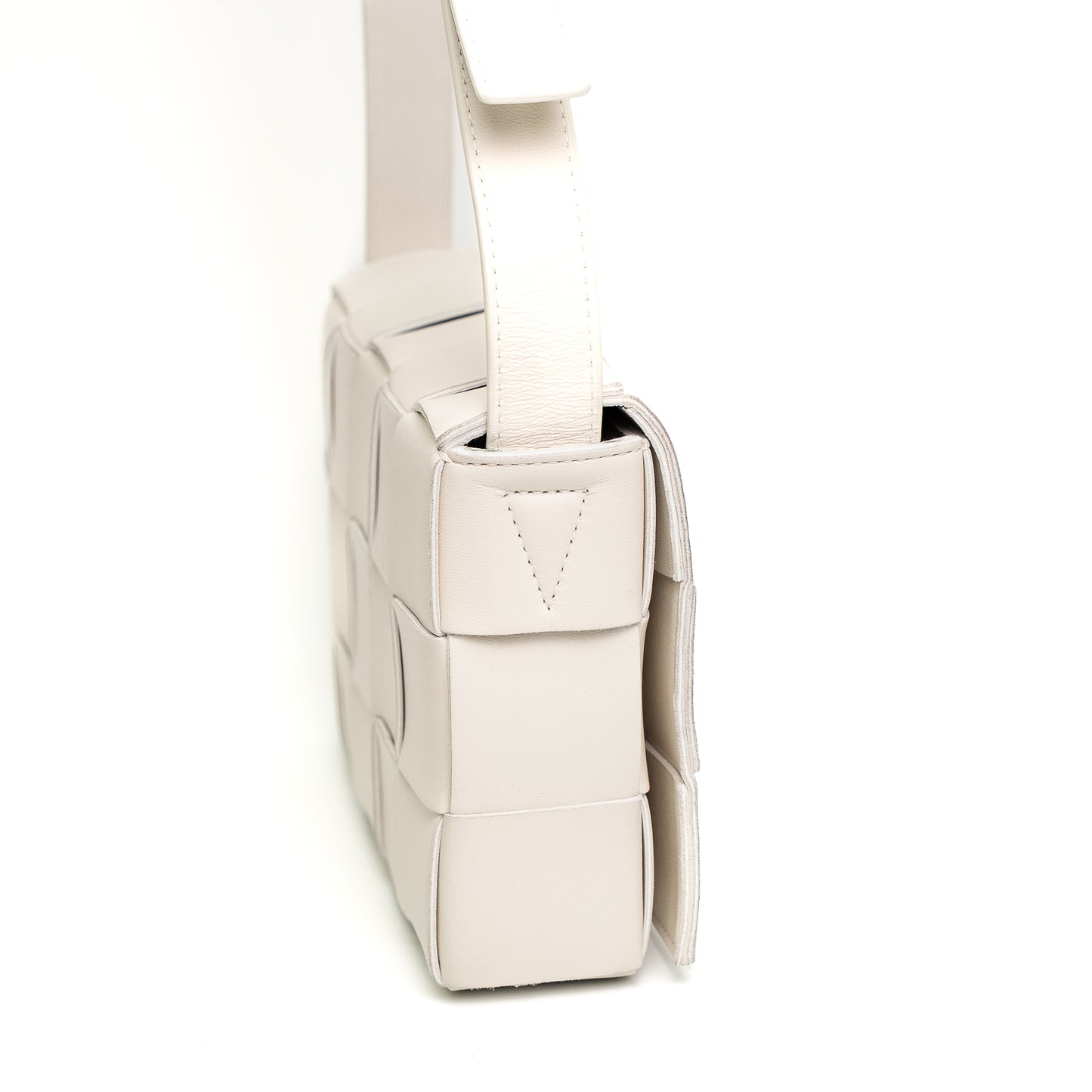Bottega Veneta White Intrecciato Leather Crossbody Shoulder Bag