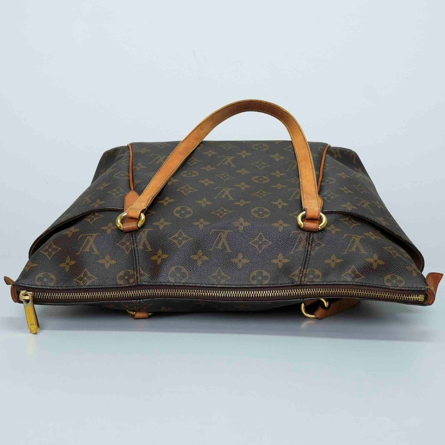 Louis Vuitton Totally MM Monogram Canvas Tote Bag