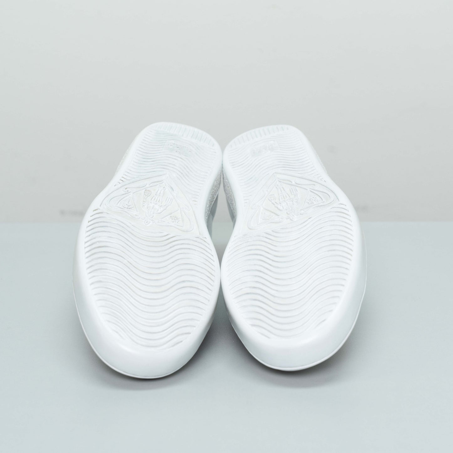 Gucci Low Top Ace Trainer with Bee White Sneakers