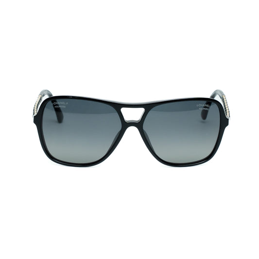 Chanel Black Polarized CC Chain Pilot Sunglasses
