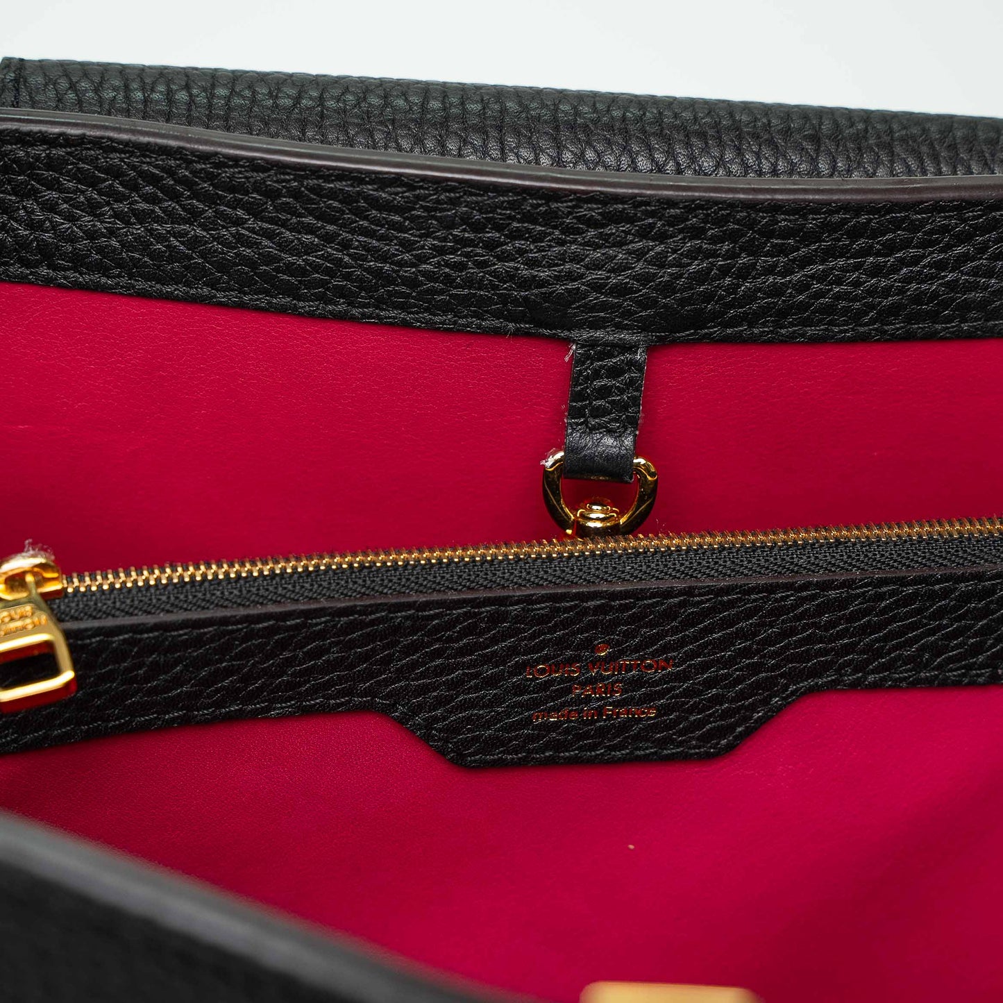 Louis Vuitton Capucines MM Black Leather Handbag