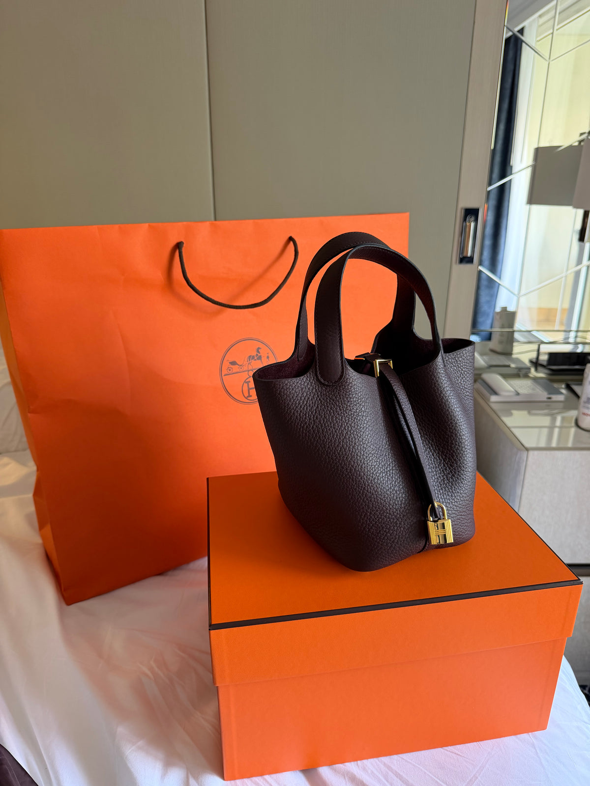 Hermès Picotin Lock 18 Rouge Sellier GHW 2026