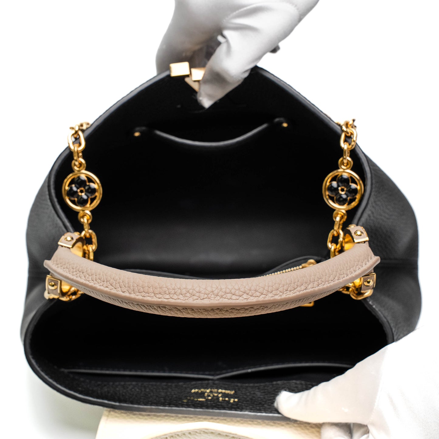 Louis Vuitton Capucines MM Black Leather Bag