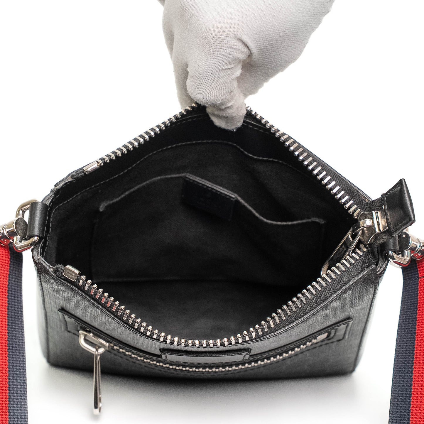 Gucci GG Supreme Black Canvas Messenger Bag