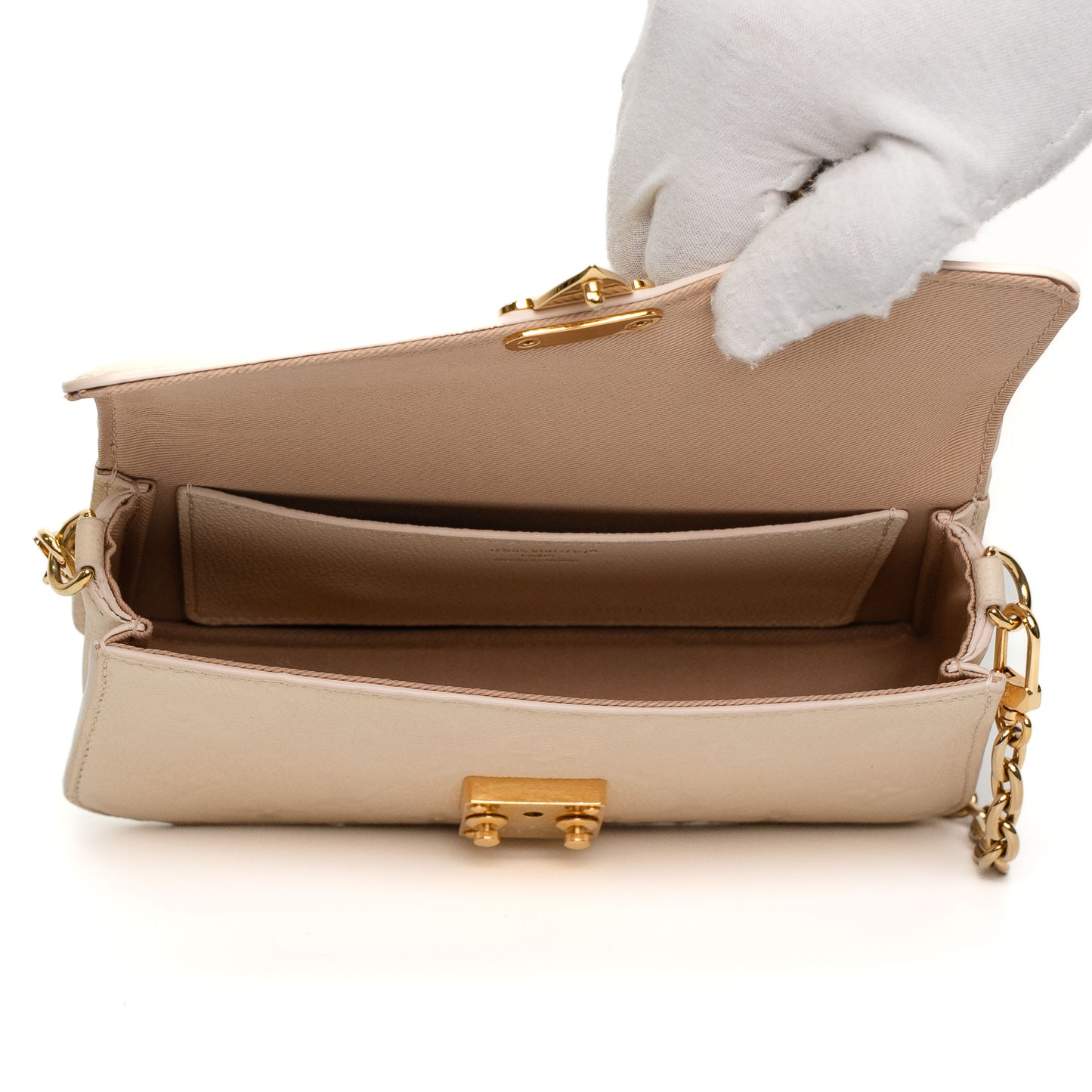 Louis Vuitton Métis Wallet on Chain